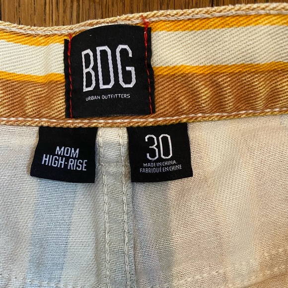 Sold- BDG by Urban Outfitters High-Rise Mom Short - Picture 5 of 7